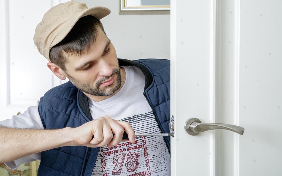 ouvrir une porte de chambre Brunoy
